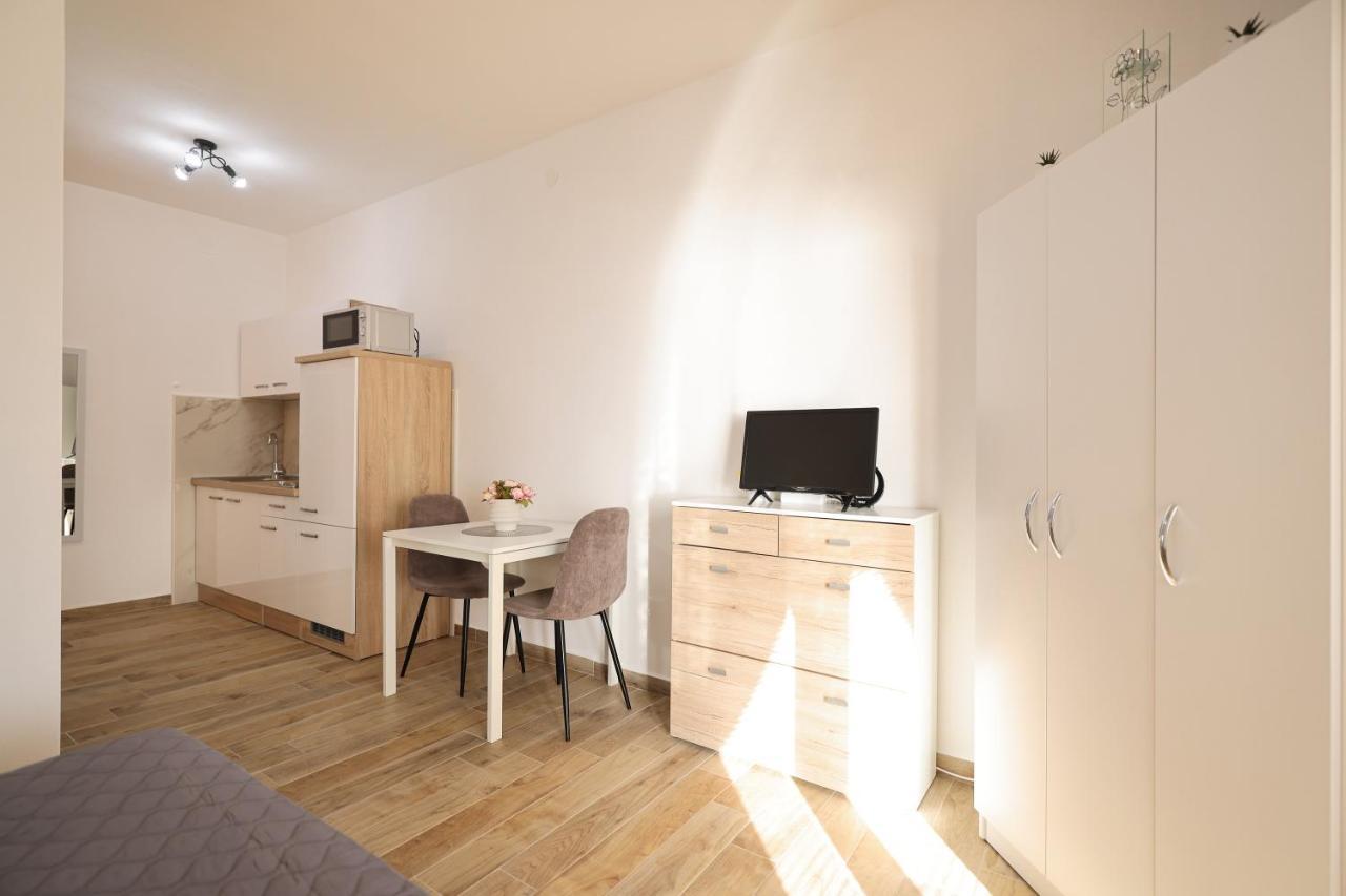 Apartments Kiara Bibinje Exterior photo